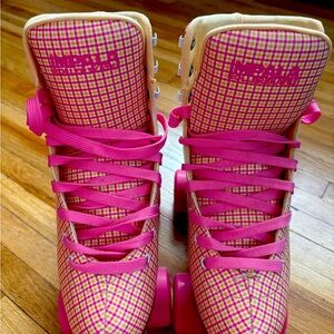 Impala Pink Rollerskates